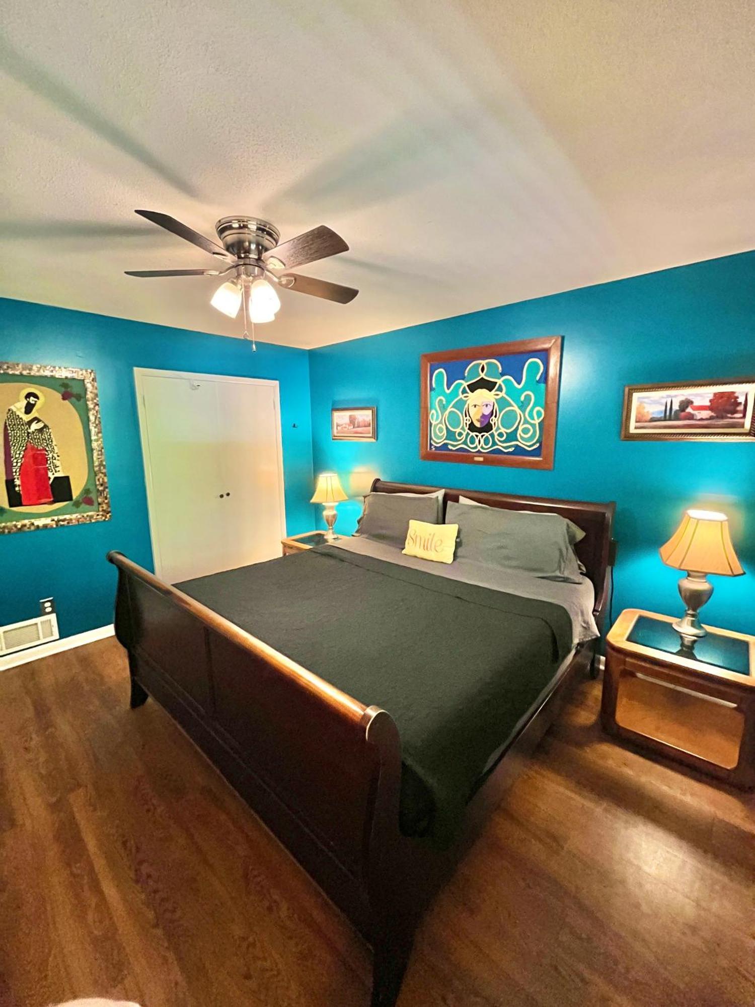 Family Friendly Downtown Home - Private Yard & Grill - Location, Location, Location! Athens Exteriér fotografie