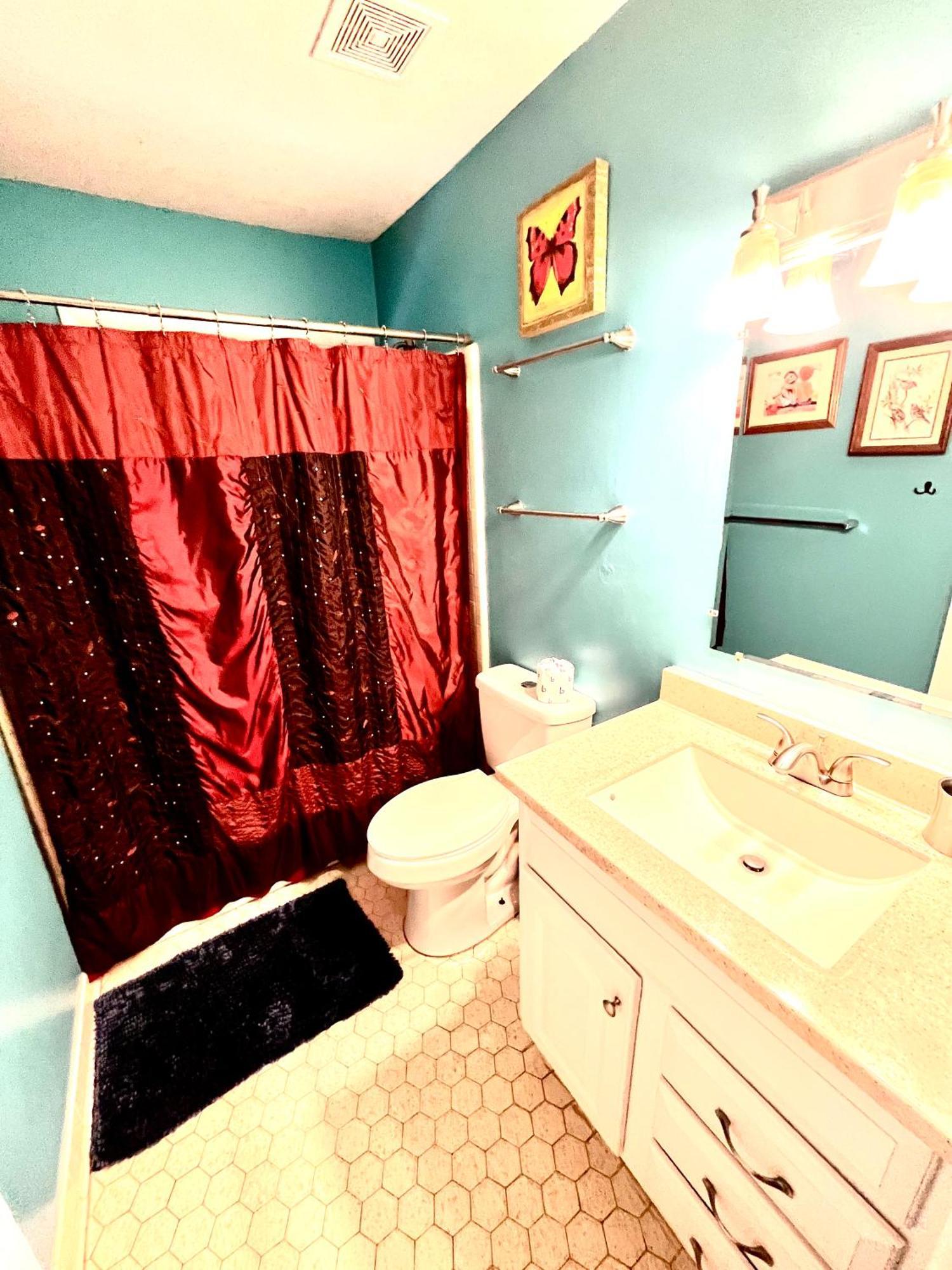 Family Friendly Downtown Home - Private Yard & Grill - Location, Location, Location! Athens Exteriér fotografie