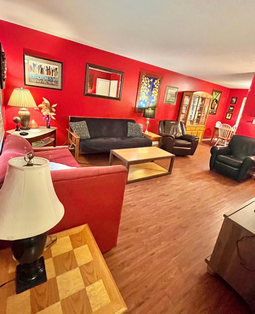Family Friendly Downtown Home - Private Yard & Grill - Location, Location, Location! Athens Exteriér fotografie